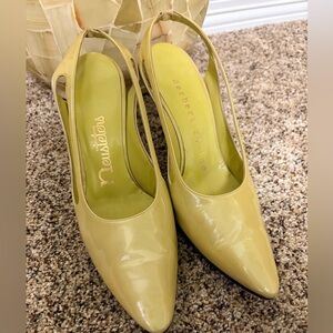 Herbert Levine Pumps
